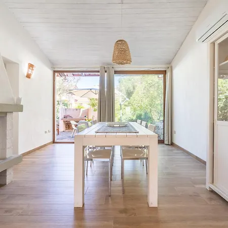6 Beds Just 200 Mt From Baia Delle Mimose * Valledoria (Sardinia)