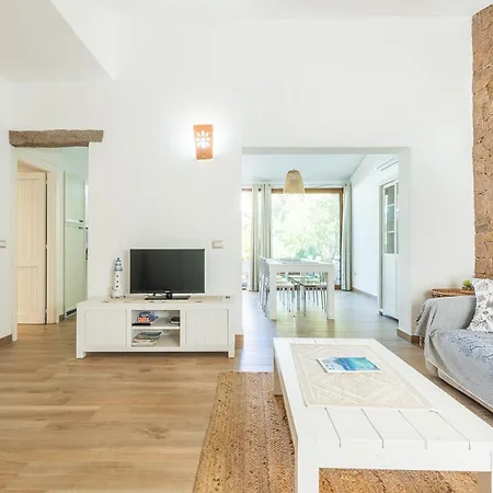 Вилла 6 Beds Just 200 Mt From Baia Delle Mimose *